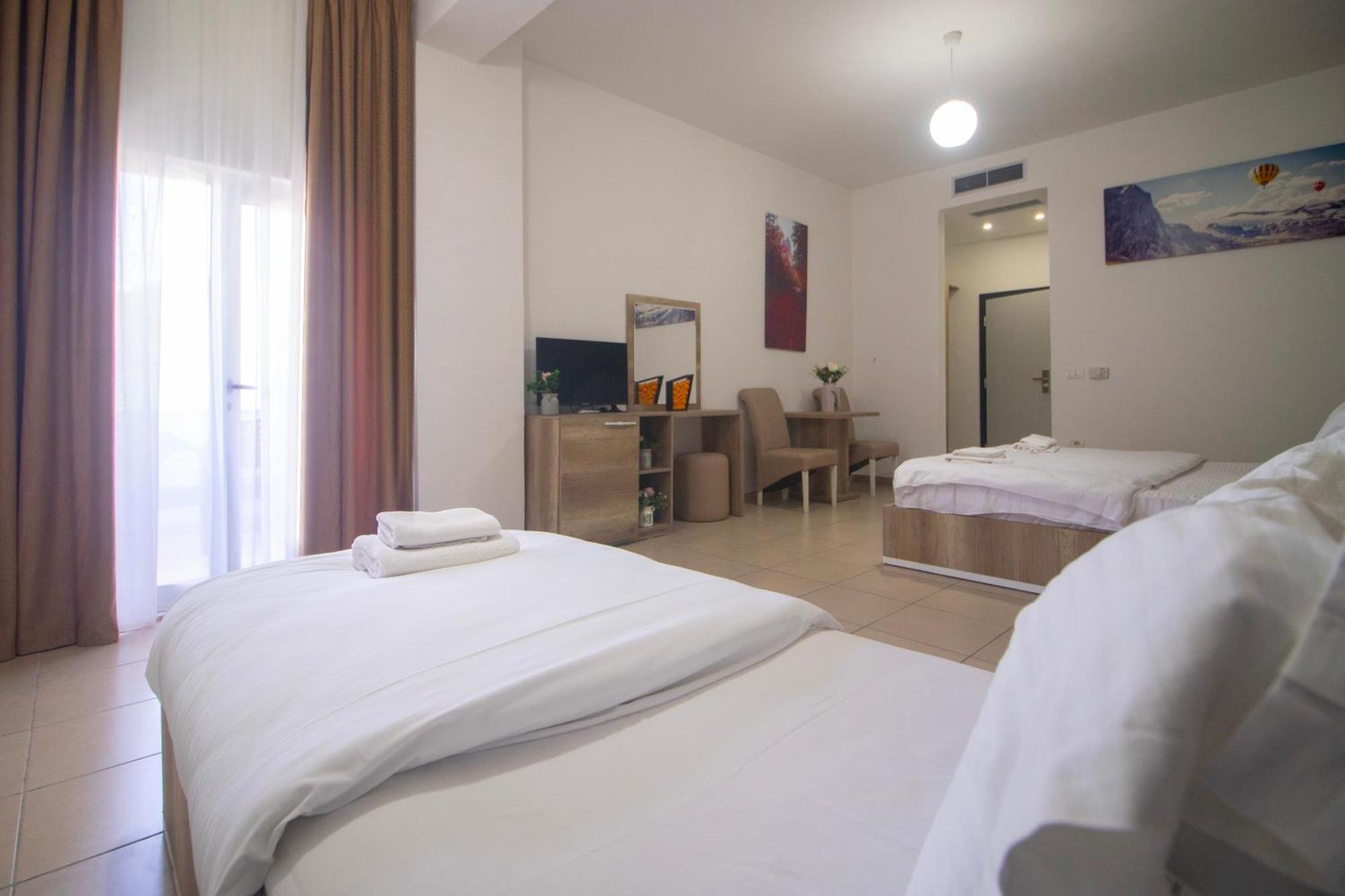 Hotel Princ โกเลม ภายนอก รูปภาพ
