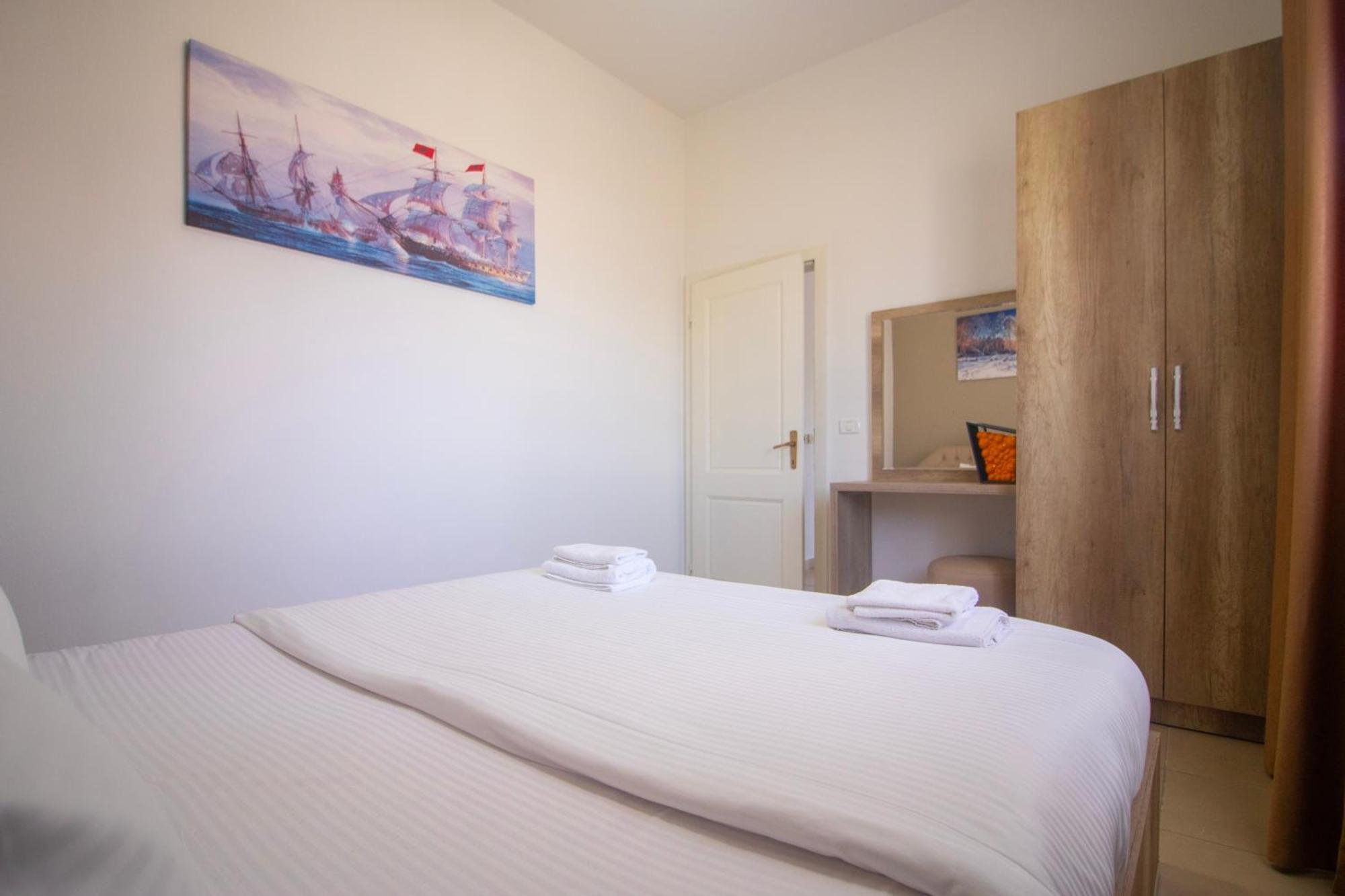 Hotel Princ โกเลม ภายนอก รูปภาพ