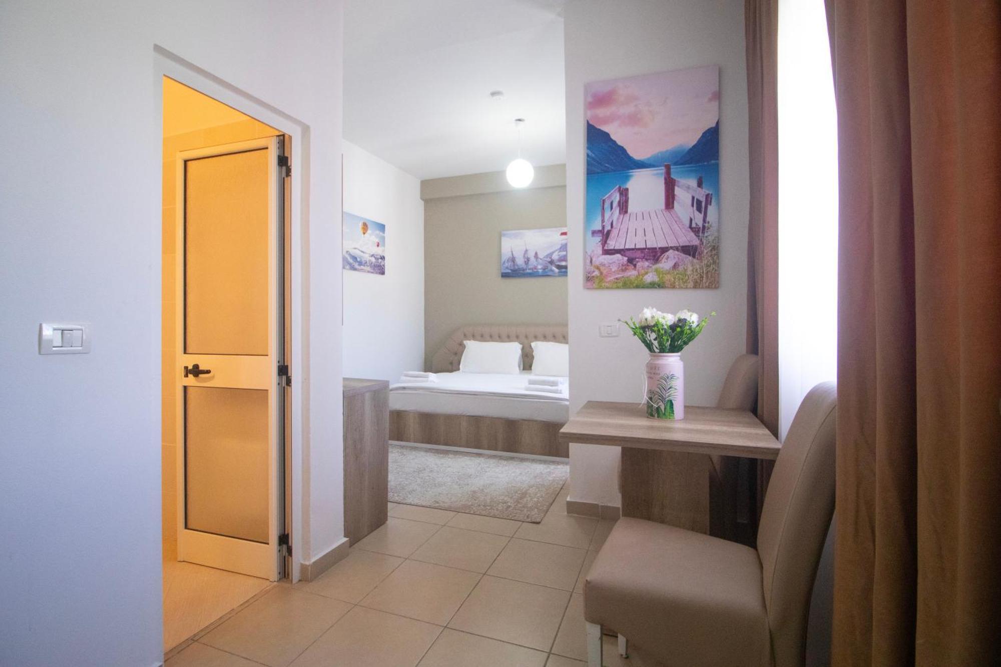 Hotel Princ โกเลม ภายนอก รูปภาพ