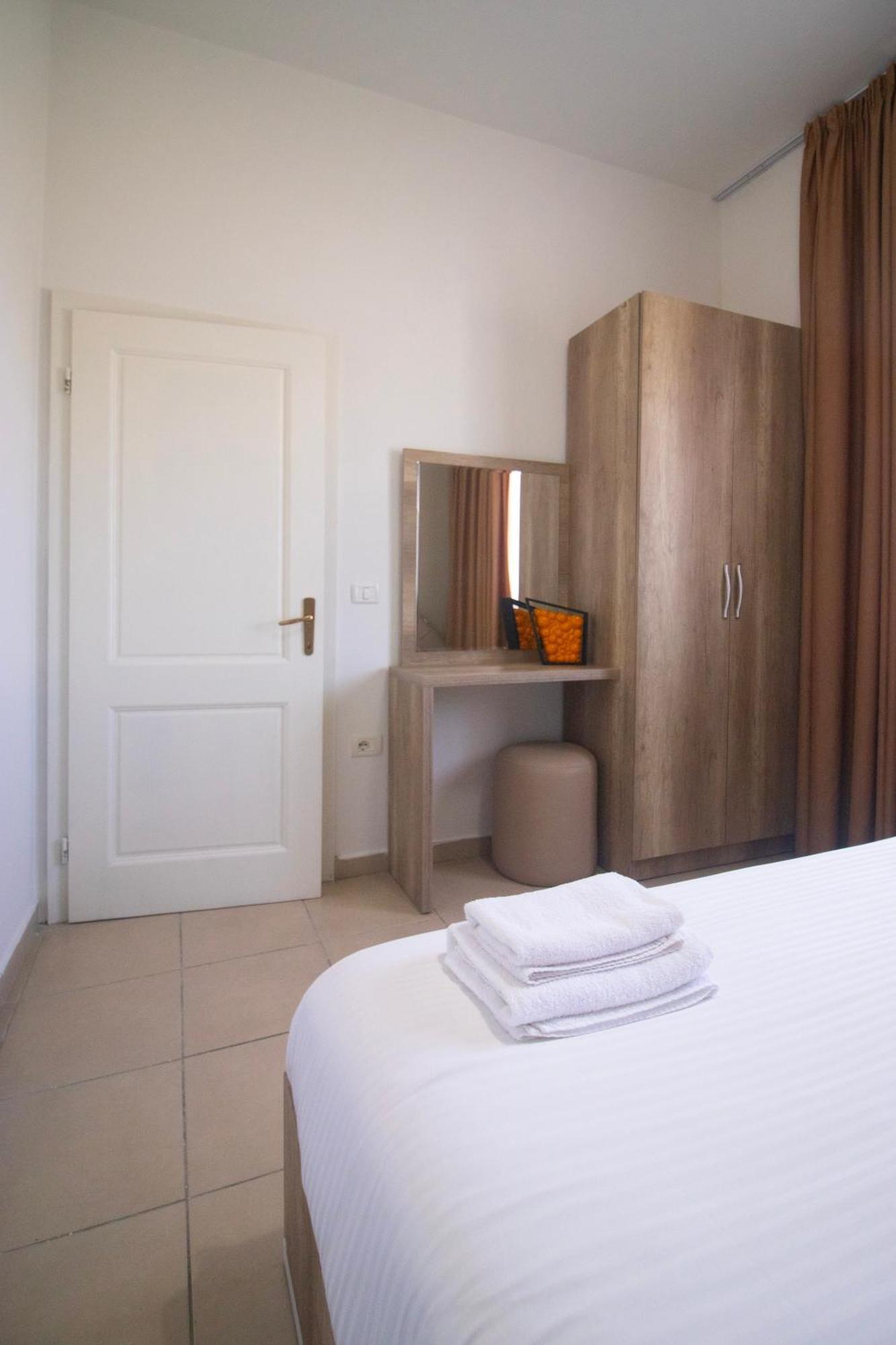 Hotel Princ โกเลม ภายนอก รูปภาพ